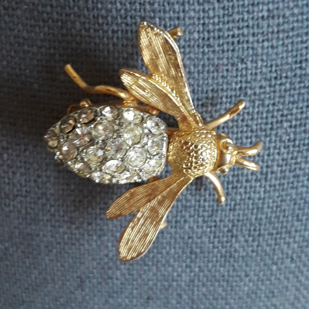 VINTAGE Bumblebee Pin